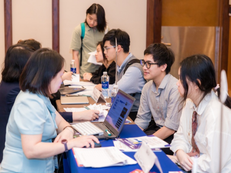 Counselors guiding and advising students at Capstone’s StudyGlobal Education Fairs